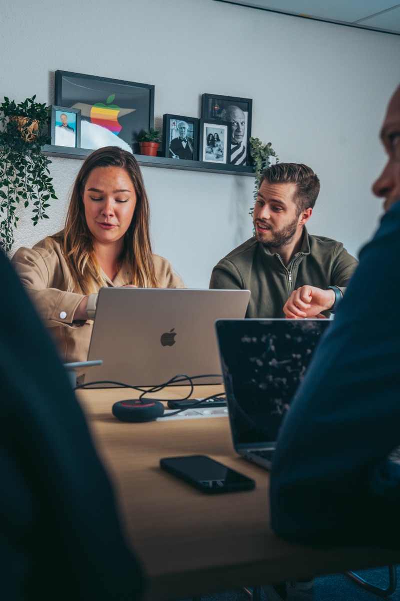 Cloudcarrier specialisten in overleg